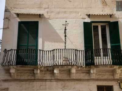 Si contraddistingue per l�andamento curvilineo...